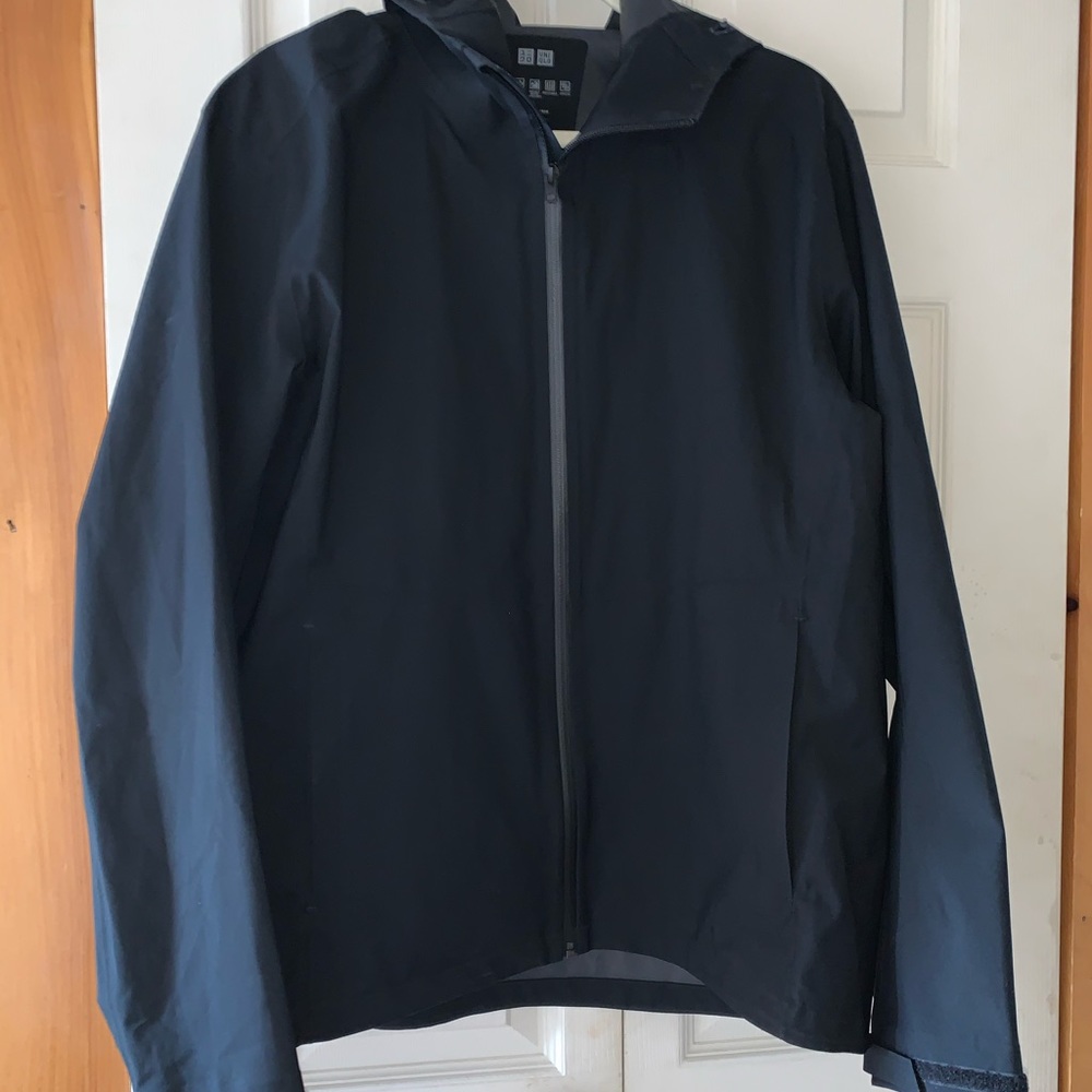 UNIQLO Unisex Black Hooded Jacket